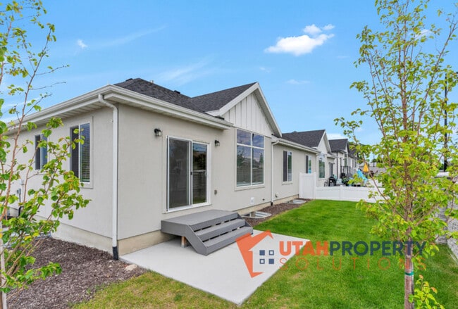 Building Photo - 7632 S Waverly Hls Ln