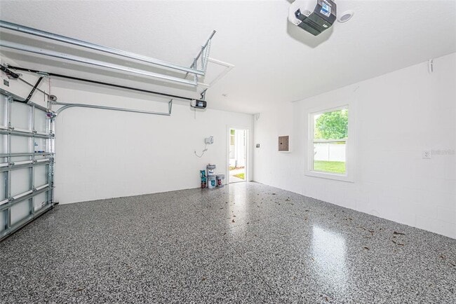 Building Photo - 1701 25th Ave N