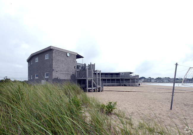 Building Photo - Bonnet Shores