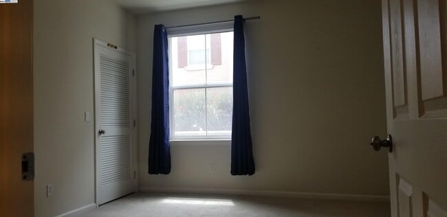 Building Photo - 3240 Maguire Way