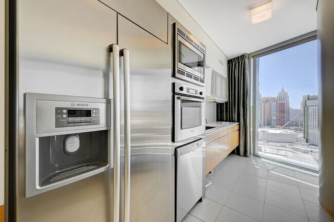 Building Photo - Veer Towers 2007W- Strip/City Views from this Stunning Studio 1/ba Residence