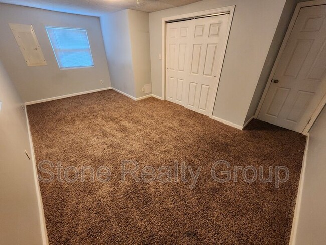 Building Photo - 2724 Maple Ave