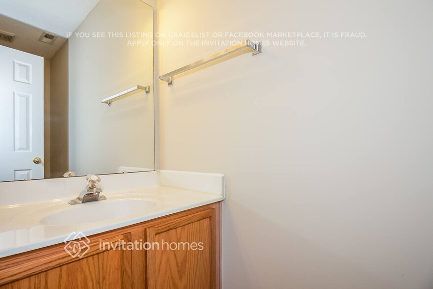 Building Photo - 1460 Summer Coach Dr