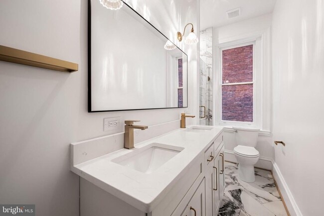 Building Photo - 1202 Bolton St