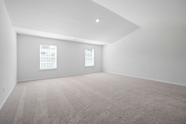 Building Photo - Brand New 5 Bedroom 3 full baths