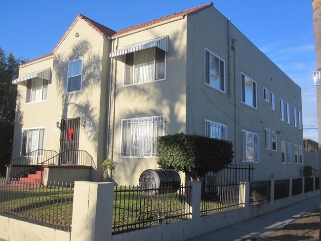 Buildig Photo - 1801 S Highland Ave
