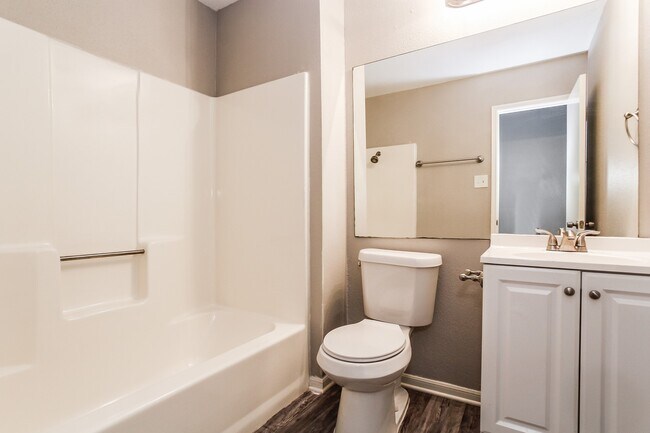 Building Photo - 14530 County Cress Dr