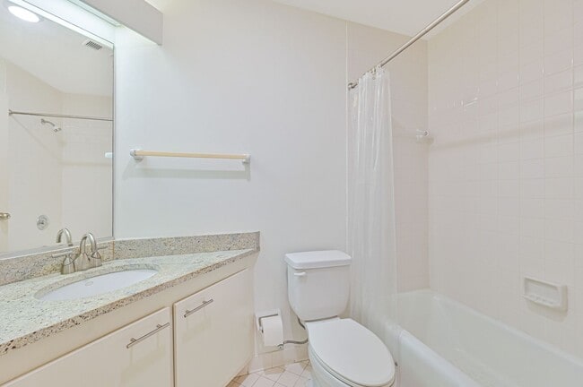 Building Photo - NOW AVAILABLE - First Floor Condo with 1 Car Garage in Eagle Ridge!