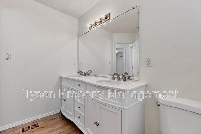 Building Photo - 6605 Ventana Hills Rd NW