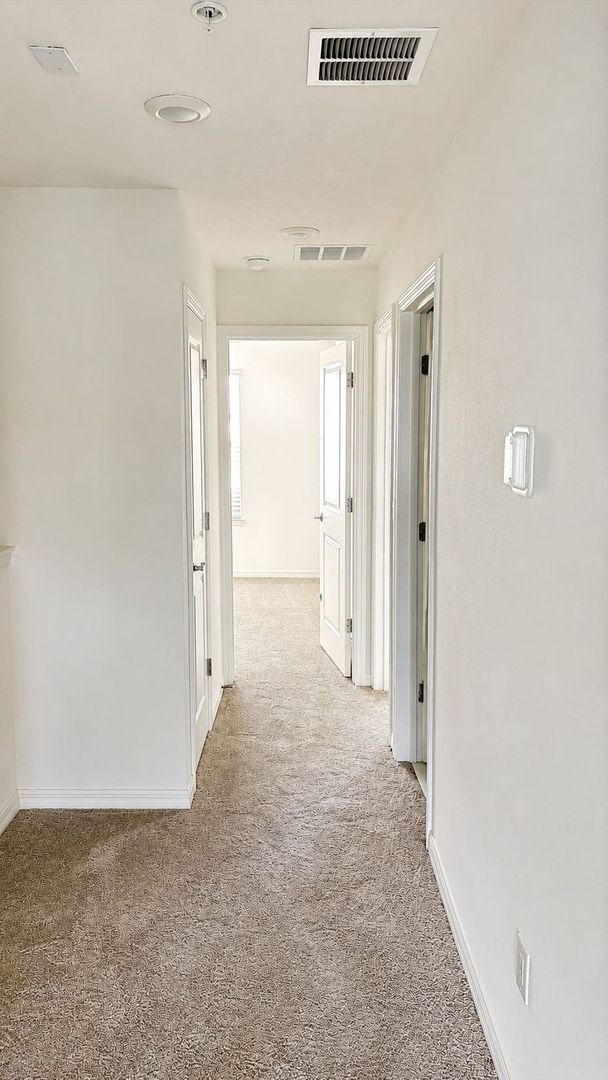 Building Photo - 4544 Orchard View Aly