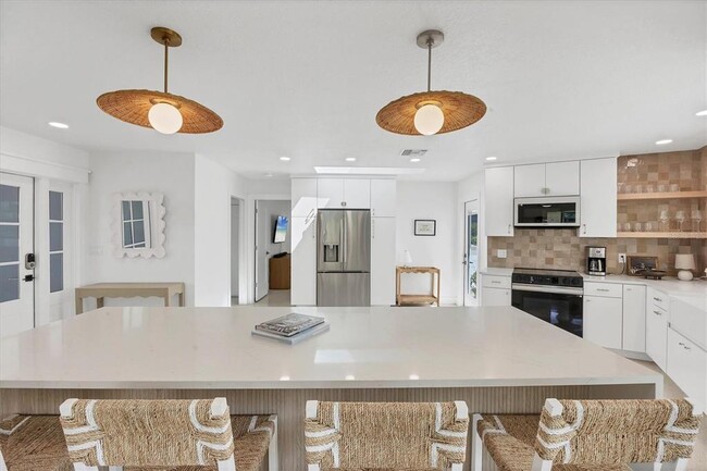 Building Photo - 1915 Pennsylvania Ave