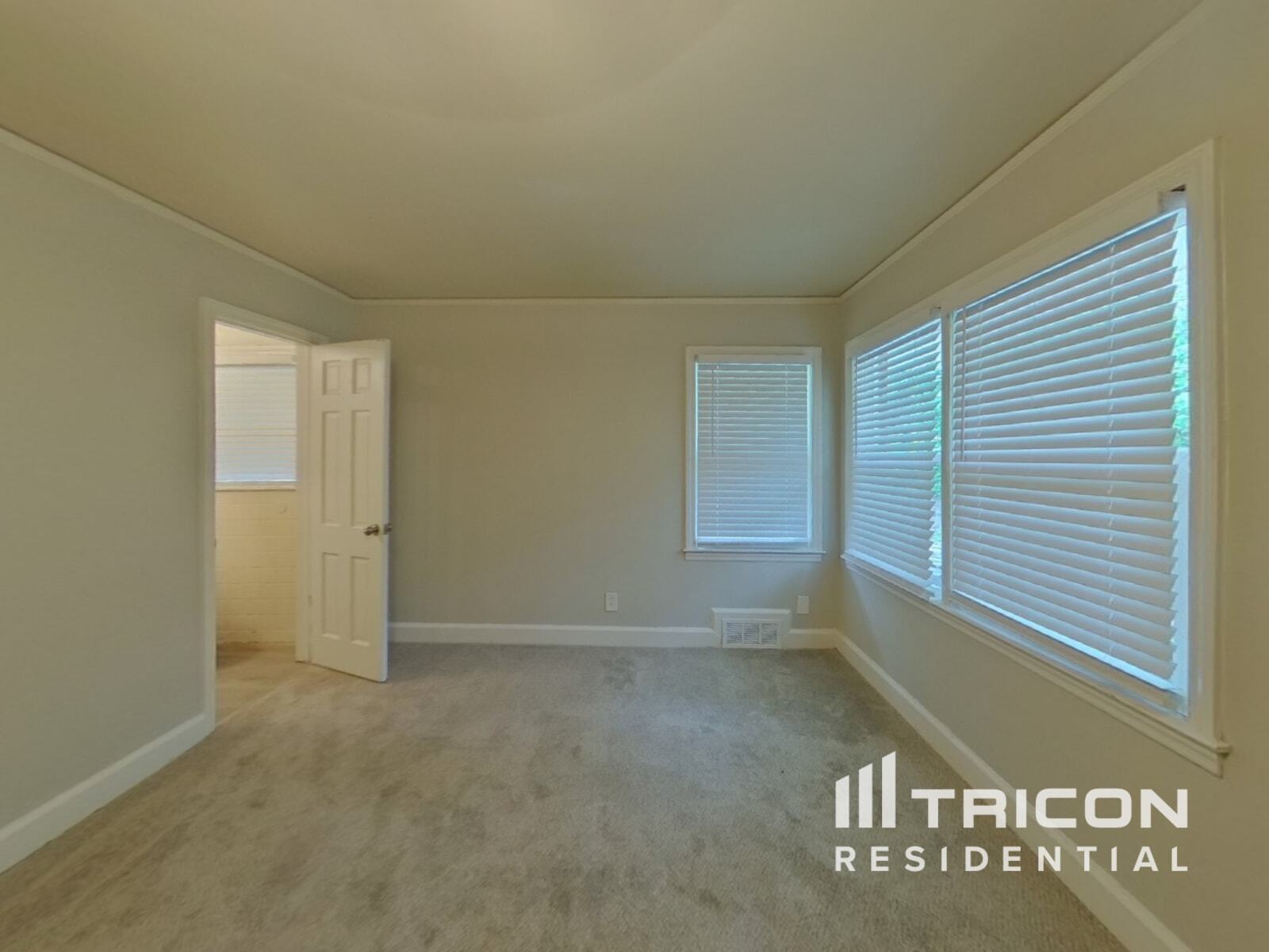 Building Photo - 340 Lynhurst Dr SW