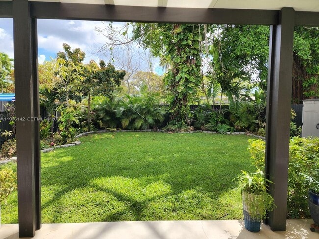 Building Photo - 1411 SW 66th Ave