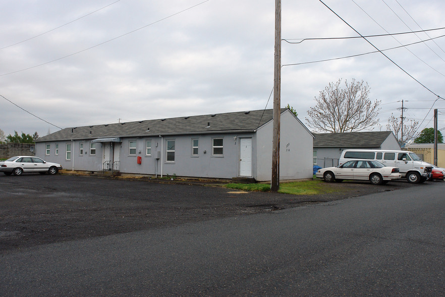 Primary Photo - Eastgate Apartments