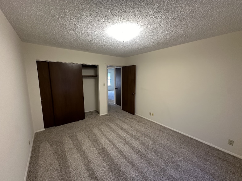 Building Photo - 701 Devonshire Dr