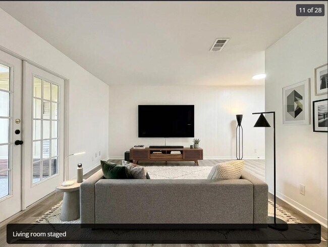 Building Photo - 2306 Barton Village Cir