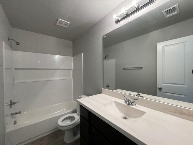 Building Photo - 13609 Watson Dr