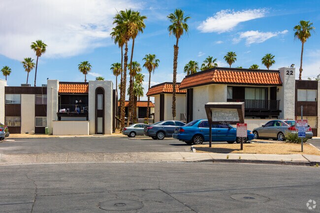 Building Photo - Casa Vegas