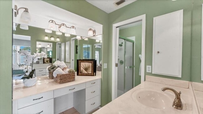 Building Photo - 3613 57th Ave Dr W