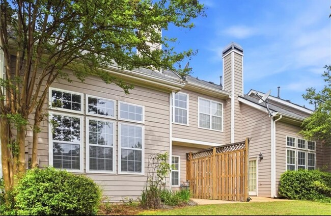 Building Photo - 2BR Townhome in Summerhill with Garage and Exterior Maintenance Included