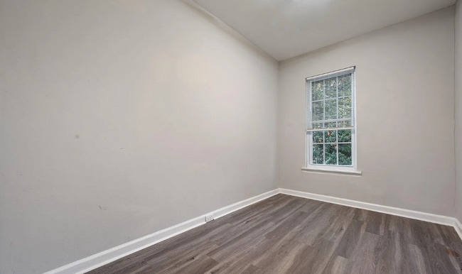 Building Photo - 281 W Franklin St