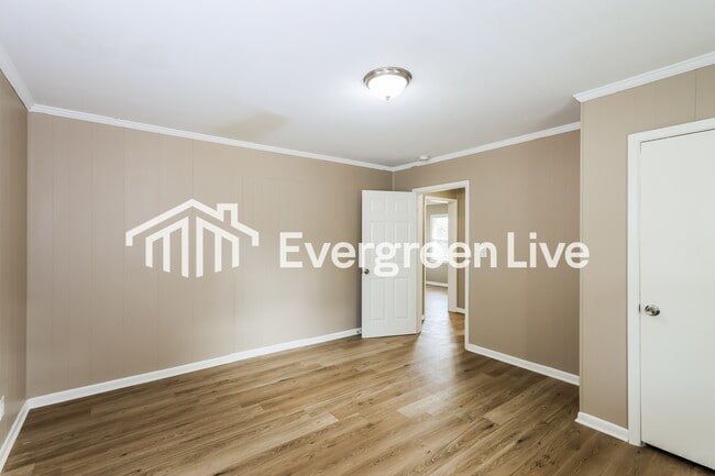 Building Photo - 505 1st Ave