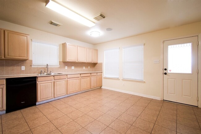 Building Photo - 15602 Waumsley Way