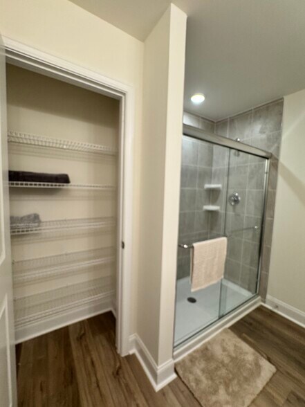 Building Photo - 327 Church St