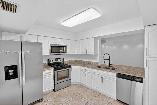 Building Photo - 347 Ives Dairy Rd