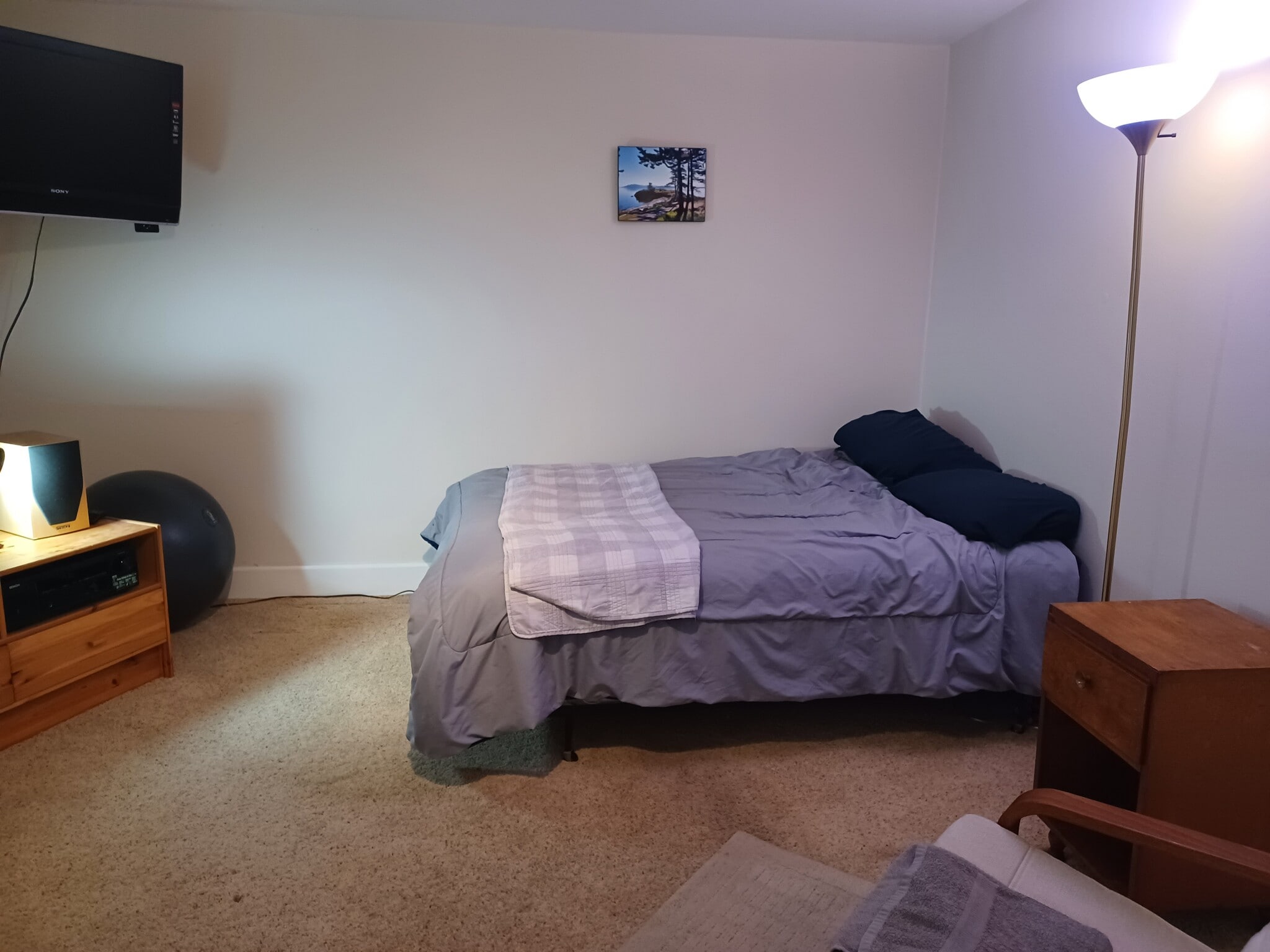 Basement studio (avail ./1/26) - 4719 SW Findlay St