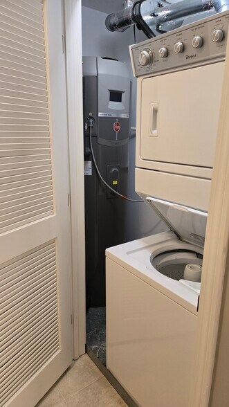 Washer Dryer in Unit - 81 Birch St