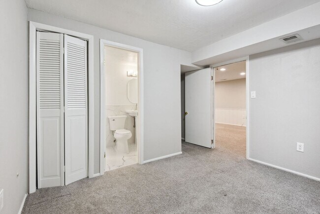 Building Photo - 3 Bedroom single family home in Lakewood