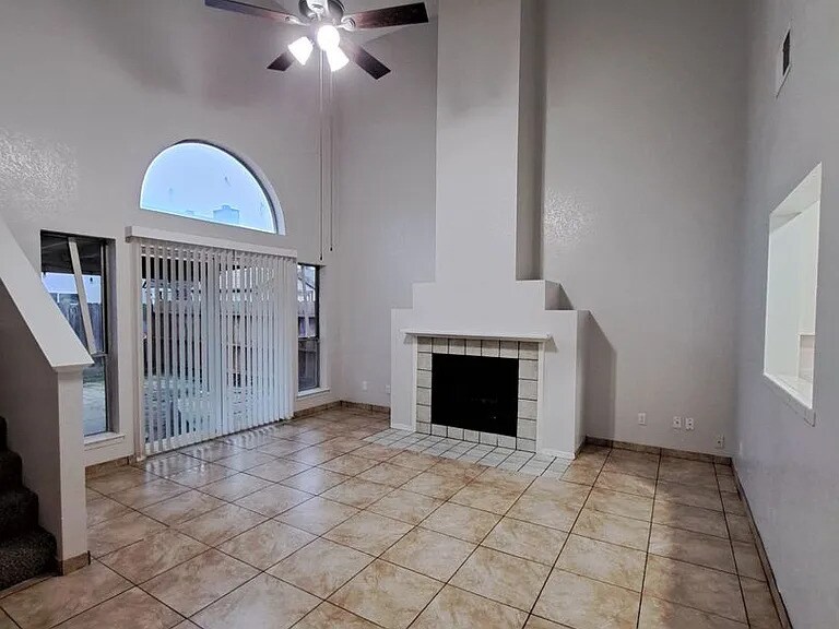 Building Photo - 4109 W Cornell Ave