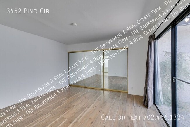 Building Photo - 3452 Pino Cir