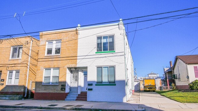 Building Photo - 547 N Connecticut Ave