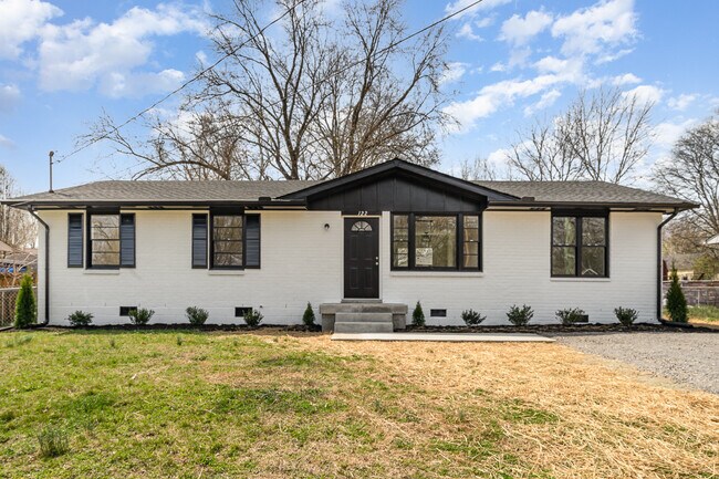 Building Photo - 122 Brookside Dr