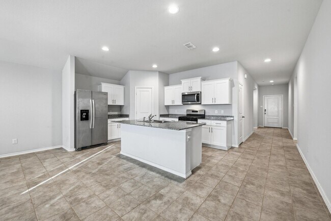 Building Photo - 4 bedroom home in Springtown, Texas