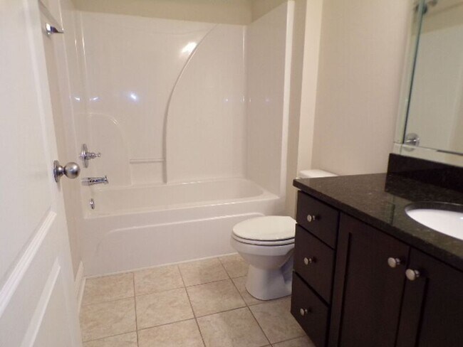 Building Photo - 3624 Laurel Lee Blvd