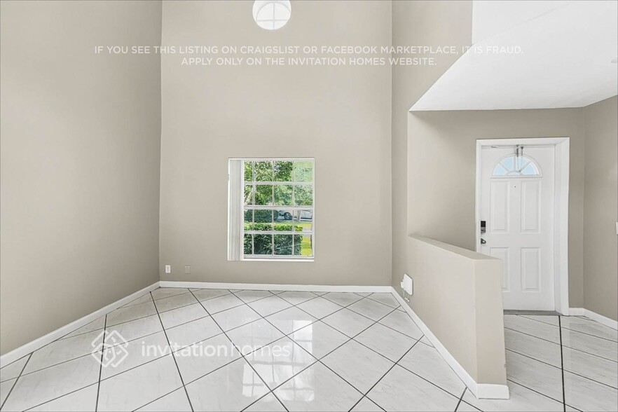 Building Photo - 1282 Seagrape Cir