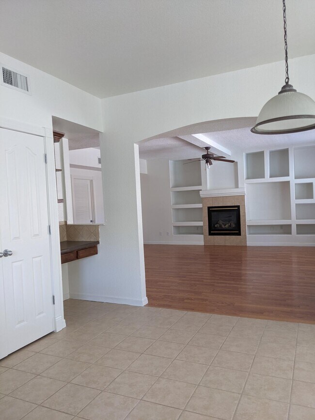 Building Photo - 12509 Sun Haven Dr