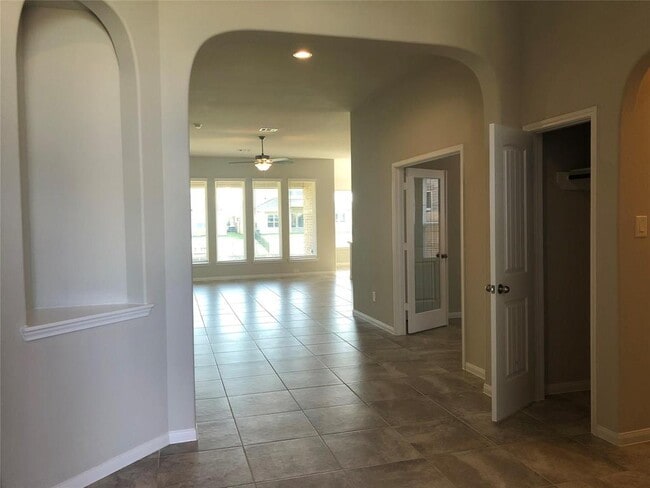 Building Photo - 24119 Corinaldo Ct