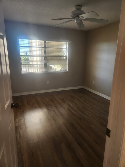 Building Photo - 175 Kings Hwy