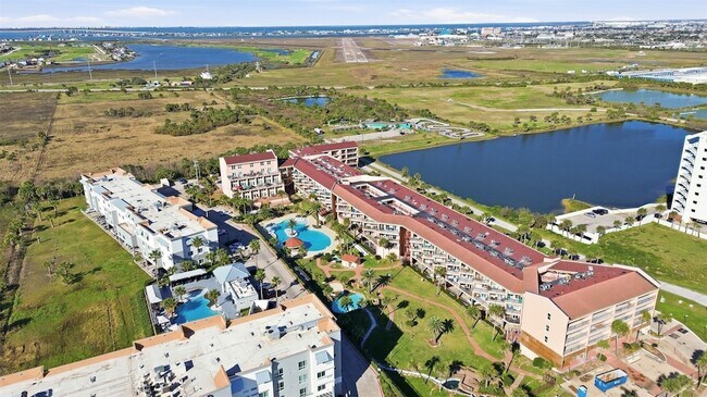 Building Photo - 9520 Seawall Blvd