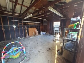 Building Photo - 7219 Lawn Ln