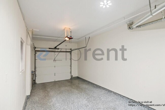 Building Photo - 1260 Sierra Village Pl