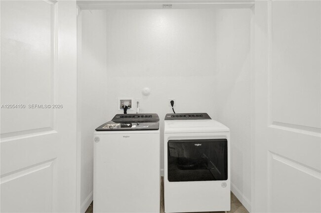 Building Photo - 1161 SW 8th Ave
