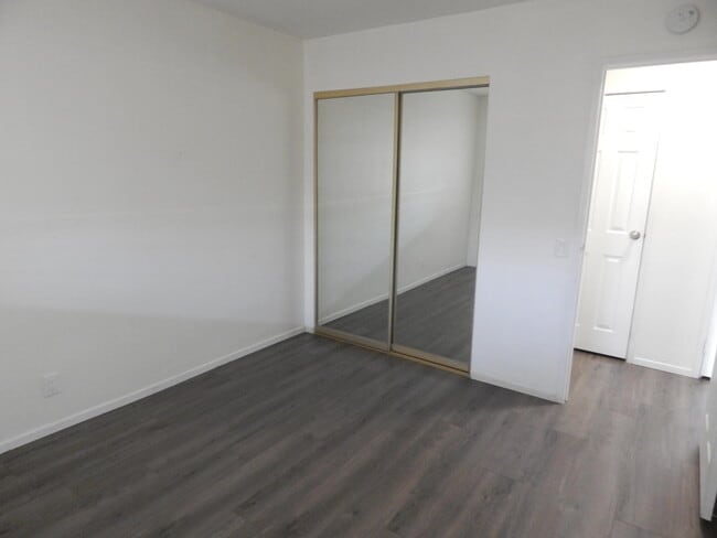 Building Photo - 2825 N Los Felices Rd