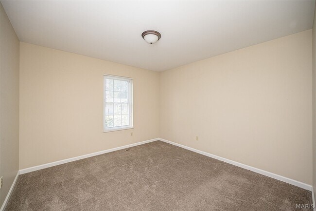 Building Photo - 2941 Park Valley Dr