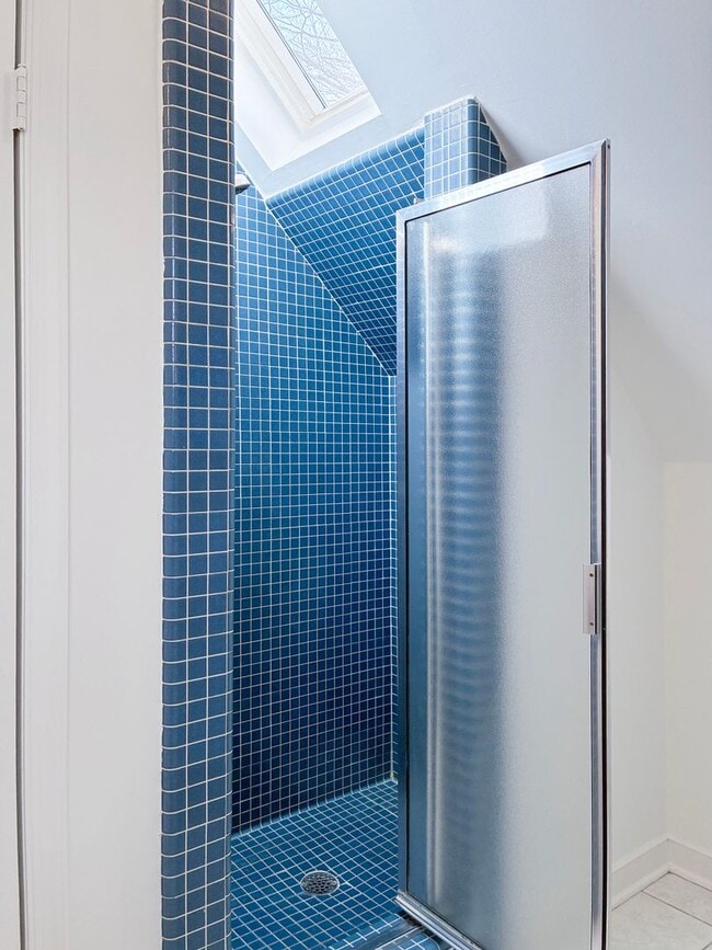 Building Photo - Charming and Unique 3 Bedroom - Powhatan/Midlothian Area