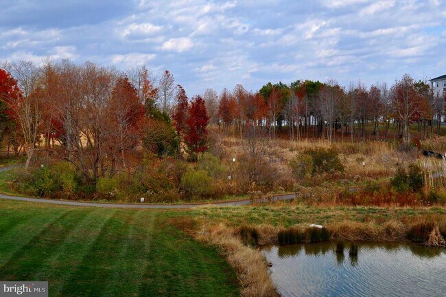 Building Photo - 170 Harrier Wy